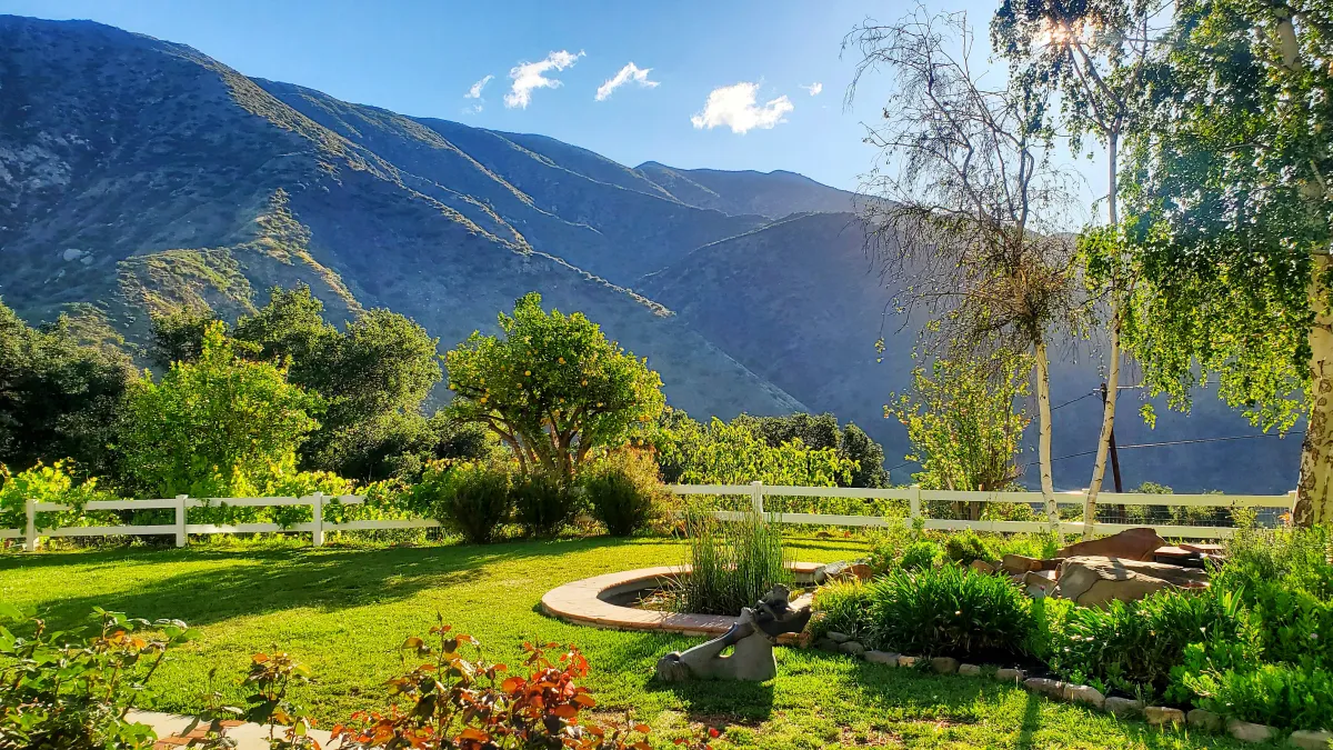 Ojai, CA
